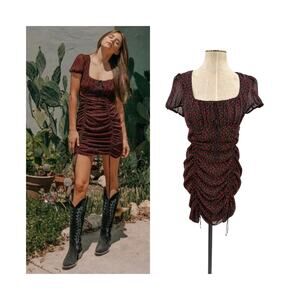 We're All Pretty Girls Ruched‎ Floral Mini Dress Puff Sleeve Black Red Size M